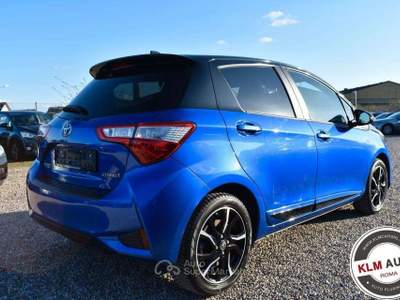 Toyota Yaris 1.5 Hybrid 5 porte Style *TETTO PANO* Blu/Azzurro usata Roma