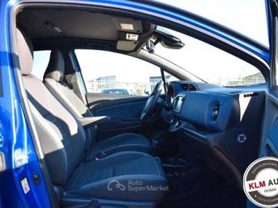 Toyota Yaris 1.5 Hybrid 5 porte Style *TETTO PANO* Blu/Azzurro usata Roma