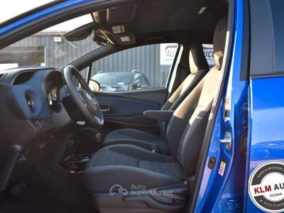 Toyota Yaris 1.5 Hybrid 5 porte Style *TETTO PANO* Blu/Azzurro usata Roma