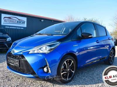 Toyota Yaris 1.5 Hybrid 5 porte Style *TETTO PANO* Blu/Azzurro usata Roma