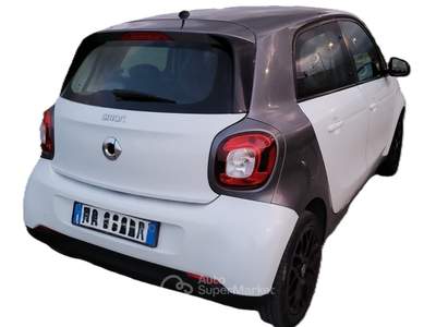 Smart ForFour CITYCAR NEOPATENTATI EURO 6 Bianco usata SCAFATI