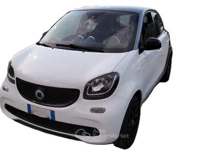 Smart ForFour CITYCAR NEOPATENTATI EURO 6 Bianco usata SCAFATI