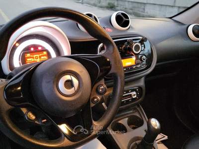 Smart ForFour CITYCAR NEOPATENTATI EURO 6 Bianco usata SCAFATI