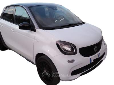 Smart ForFour CITYCAR NEOPATENTATI EURO 6 Bianco usata SCAFATI