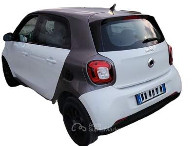 Smart ForFour CITYCAR NEOPATENTATI EURO 6 Bianco usata SCAFATI