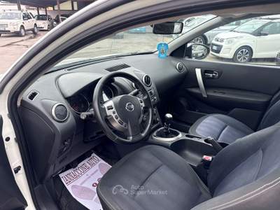 Nissan Qashqai DPF Tekna Bianco usata Qualiano