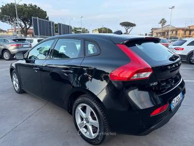 Volvo V40 1.6 diesel 2015 150 mila km Nero usata Qualiano