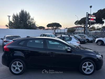 Volvo V40 1.6 diesel 2015 150 mila km Nero usata Qualiano