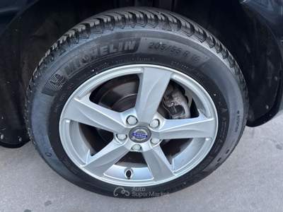 Volvo V40 1.6 diesel 2015 150 mila km Nero usata Qualiano