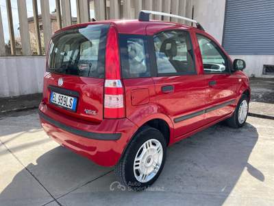 Fiat Panda 77cv Benzina - Metano 2012 Rosso usata Gravina in Puglia