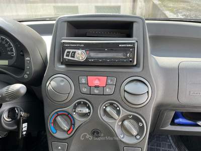 Fiat Panda 77cv Benzina - Metano 2012 Rosso usata Gravina in Puglia