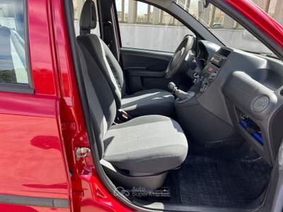 Fiat Panda 77cv Benzina - Metano 2012 Rosso usata Gravina in Puglia