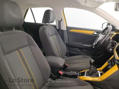 Volkswagen T-Roc 1.0 tsi style 115cv Giallo usata Pisa