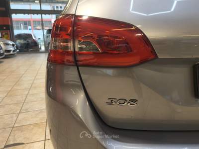 Peugeot 308 S&S EAT6 SW Allure Argento usata Besenello