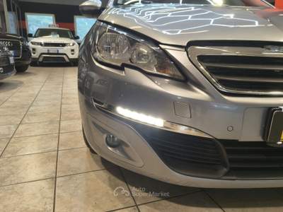 Peugeot 308 S&S EAT6 SW Allure Argento usata Besenello