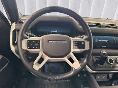 Land Rover Defender (2019) LAND ROVER 90 3.0D I6 200 CV AWD Auto SE Nero usata San Martino Siccomario