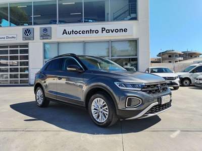 Volkswagen T-Roc 1.0 tsi Life 110cv -Telecamera-Cockpit Pro-Tech Pack-Climatronic- Grigio usata Francavilla al Mare