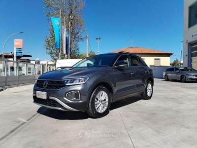 Volkswagen T-Roc 1.0 tsi Life 110cv -Telecamera-Cockpit Pro-Tech Pack-Climatronic- Grigio usata Francavilla al Mare