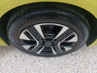 Peugeot 208 Stop&Start 5 porte Allure Giallo usata Ponzano Romano