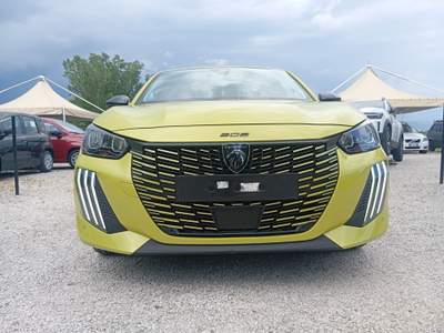 Peugeot 208 Stop&Start 5 porte Allure Giallo usata Ponzano Romano