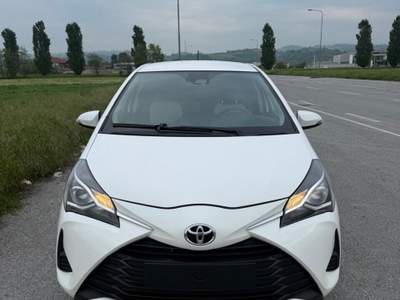 Toyota Yaris 5 porte Dynamic Bianco usata Mondovì