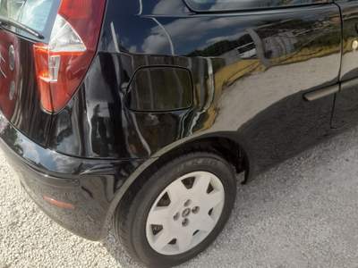 Fiat Punto 1.2i cat 3 porte ELX Nero usata Castel Gandolfo