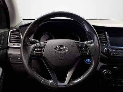 Hyundai Tucson  1.7 crdi comfort 2wd 115cv Bianco usata Firenze