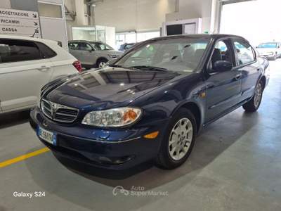 Nissan Maxima QX QX 2.0 V6 24V Blu/Azzurro usata Milano