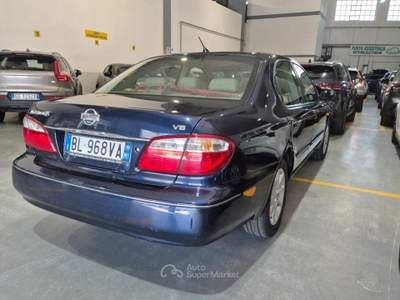 Nissan Maxima QX QX 2.0 V6 24V Blu/Azzurro usata Milano
