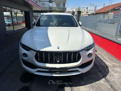 Maserati Levante 2.0 bz  330cv mhev gt automatica CERCHI 21 STUPENDA Bianco usata Nichelino