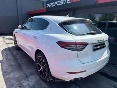 Maserati Levante 2.0 bz  330cv mhev gt automatica CERCHI 21 STUPENDA Bianco usata Nichelino