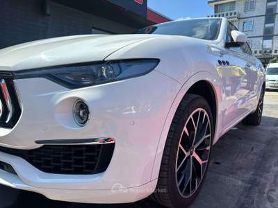Maserati Levante 2.0 bz  330cv mhev gt automatica CERCHI 21 STUPENDA Bianco usata Nichelino