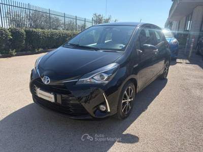 Toyota Yaris 1.5 Hybrid 5 porte Style Nero usata San Severo