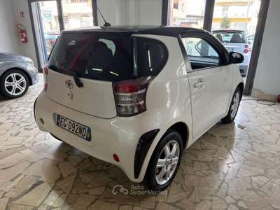 Toyota iQ 1.0 Sol Bianco usata Aversa