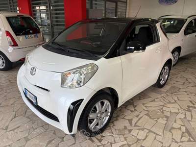 Toyota iQ 1.0 Sol Bianco usata Aversa