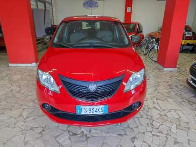 Lancia Ypsilon 0.9 TwinAir 5 porte Metano Ecochic Elefantino Blu Rosso usata Aversa
