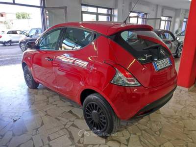 Lancia Ypsilon 0.9 TwinAir 5 porte Metano Ecochic Elefantino Blu Rosso usata Aversa
