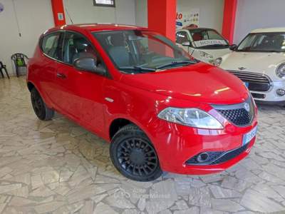 Lancia Ypsilon 0.9 TwinAir 5 porte Metano Ecochic Elefantino Blu Rosso usata Aversa