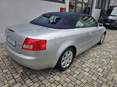 Audi A4 A4 Cabrio 2.5 V6 tdi 163cv multitronic  ASI Argento usata LECCO