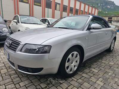 Audi A4 A4 Cabrio 2.5 V6 tdi 163cv multitronic  ASI Argento usata LECCO