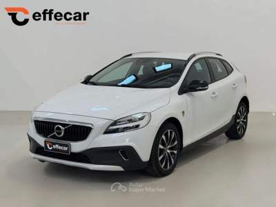 Volvo V40 Cross Country D2 Geartronic NEOPATENTATI Bianco usata Roncadelle