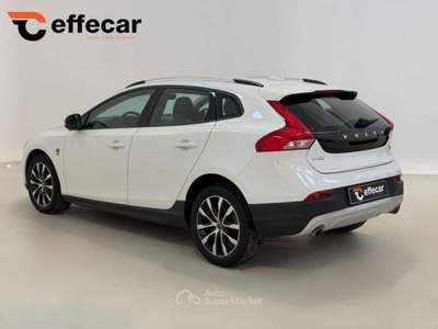 Volvo V40 Cross Country D2 Geartronic NEOPATENTATI Bianco usata Roncadelle