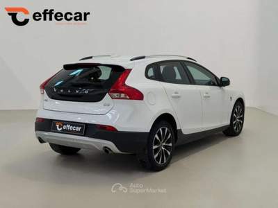 Volvo V40 Cross Country D2 Geartronic NEOPATENTATI Bianco usata Roncadelle