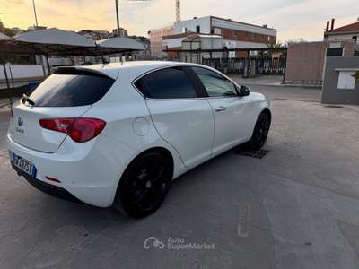 Alfa Romeo Giulietta Distinctive Bianco usata San Salvo