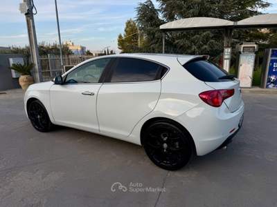 Alfa Romeo Giulietta Distinctive Bianco usata San Salvo
