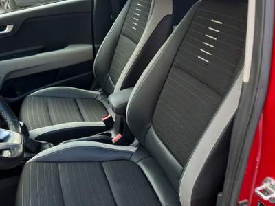 Kia Stonic 120 CV Style Rosso usata Vado Ligure
