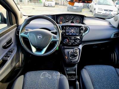 Lancia Ypsilon 5 porte S&S Hybrid Alberta Ferretti Nero usata Perugia