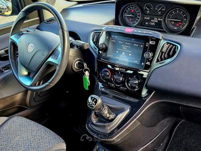 Lancia Ypsilon 5 porte S&S Hybrid Alberta Ferretti Nero usata Perugia