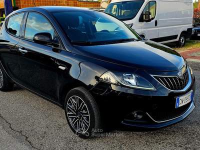 Lancia Ypsilon 5 porte S&S Hybrid Alberta Ferretti Nero usata Perugia