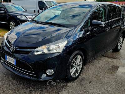 Toyota Verso Business Grigio usata Perugia
